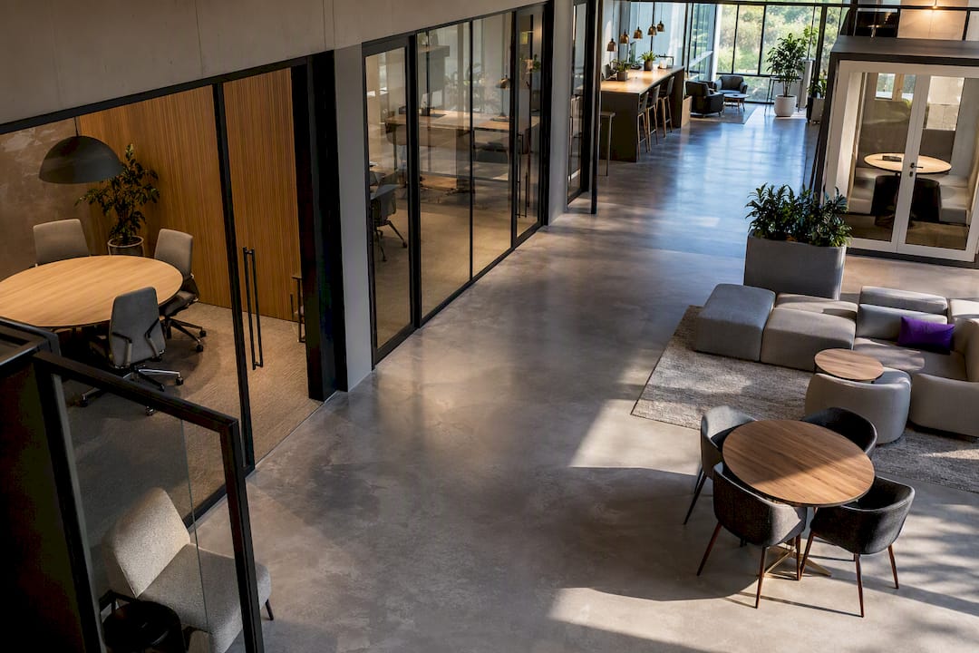 Collaborative office layout with connected work zones